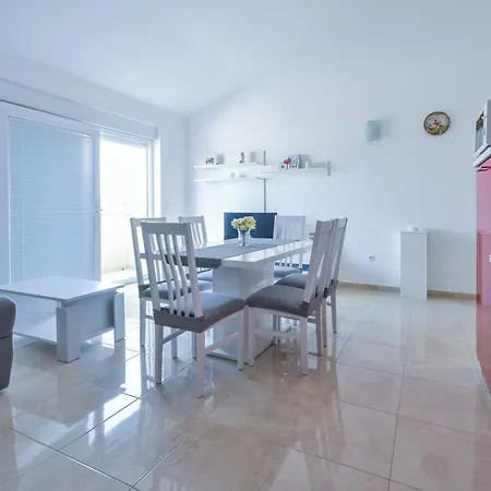 Apartment Sandrica Vrsi