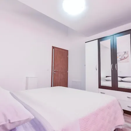 Sandrica Apartment